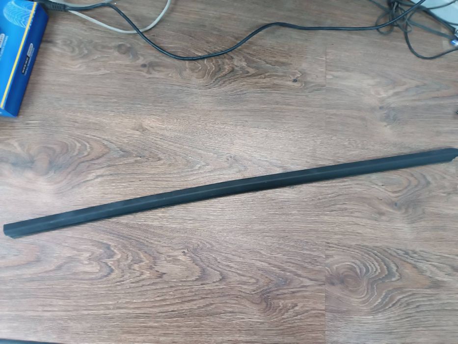 Ущільнювач скла Renaul duster 2 808205813r