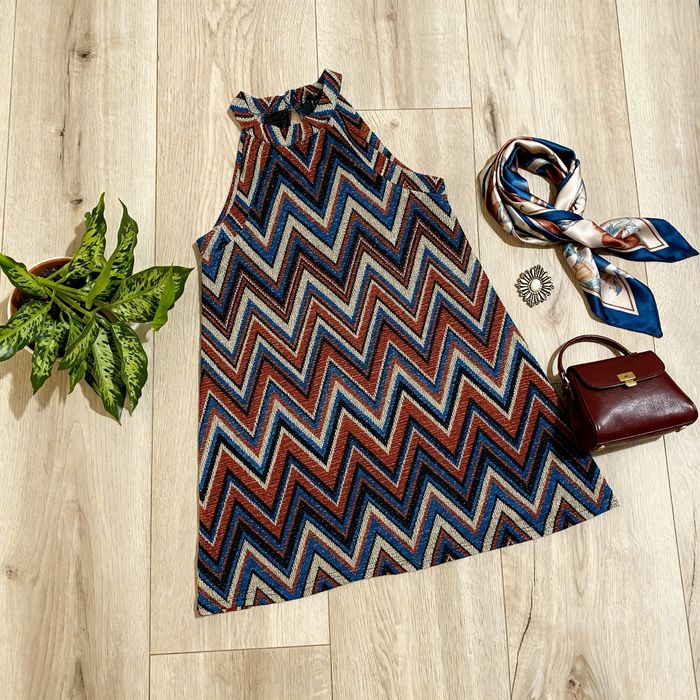 Reserved, sylwestrowa krótka wielokolorowa sukienka, rozmiar 38