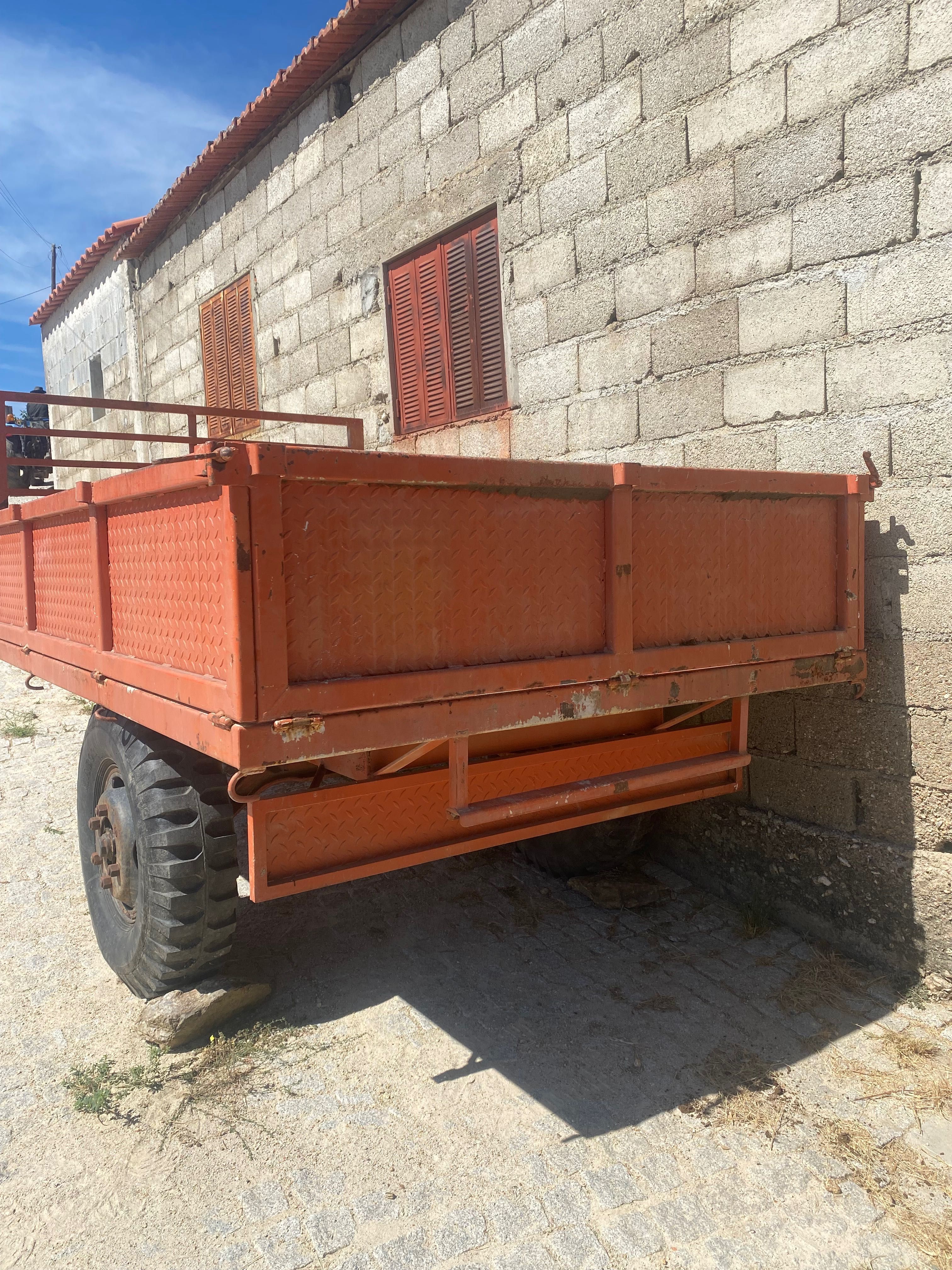 Reboque agrícola