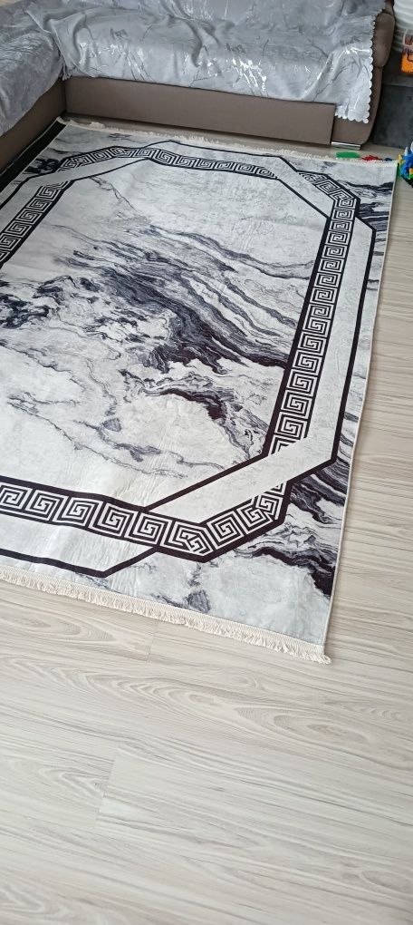 Dywan 180x290cm Nowy