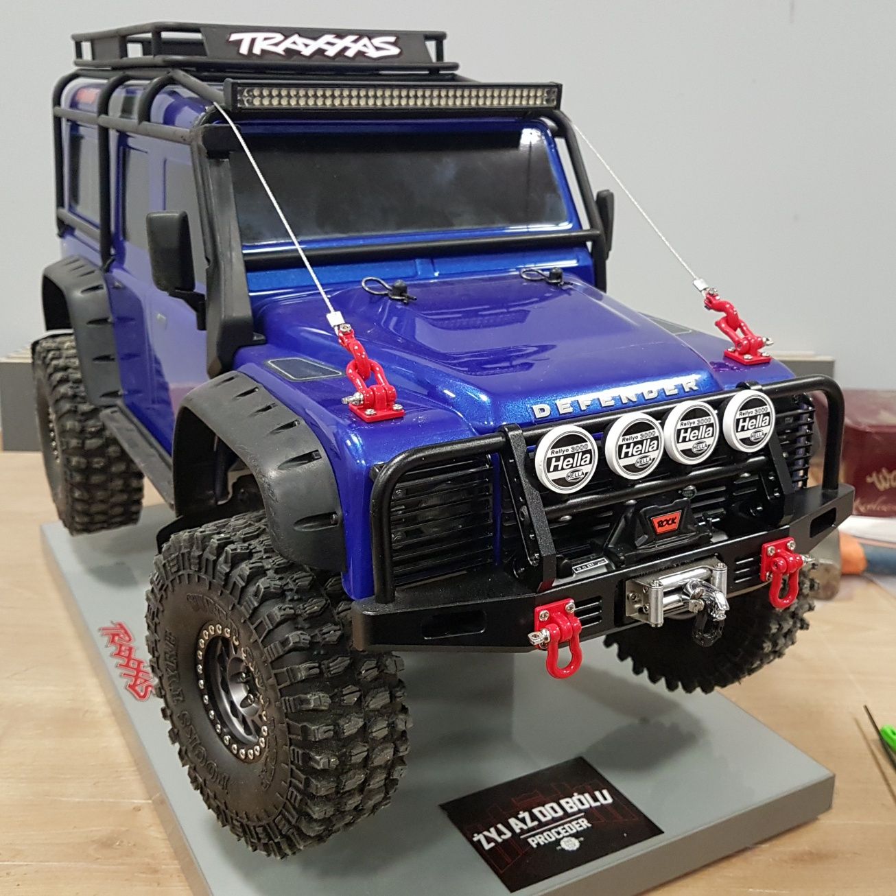 Traxxas Defender trx4