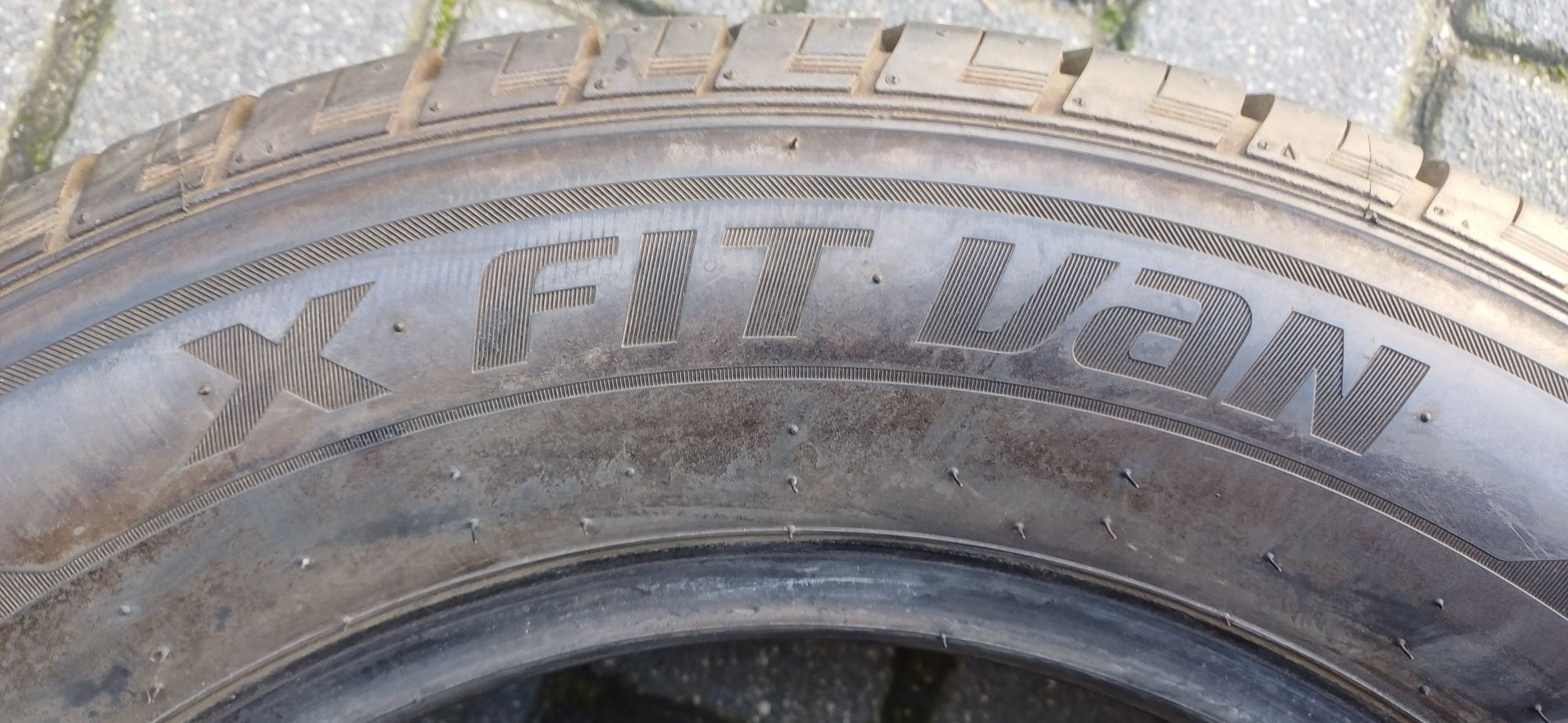 LAUFEN 215/65R16C 109/107T , pojedyńcza opona letnia wzmacniana.