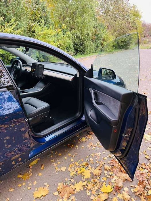 Tesla Model Y 2021 80.5 kWh Dual Motor AWD