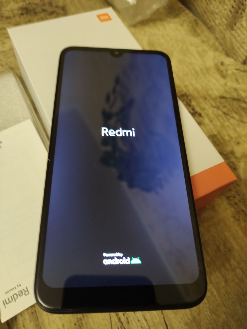 Смартфон Xiaomi Redmi 7. 3/32