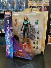 CAPTAIN MARVEL ACTION FIGURE