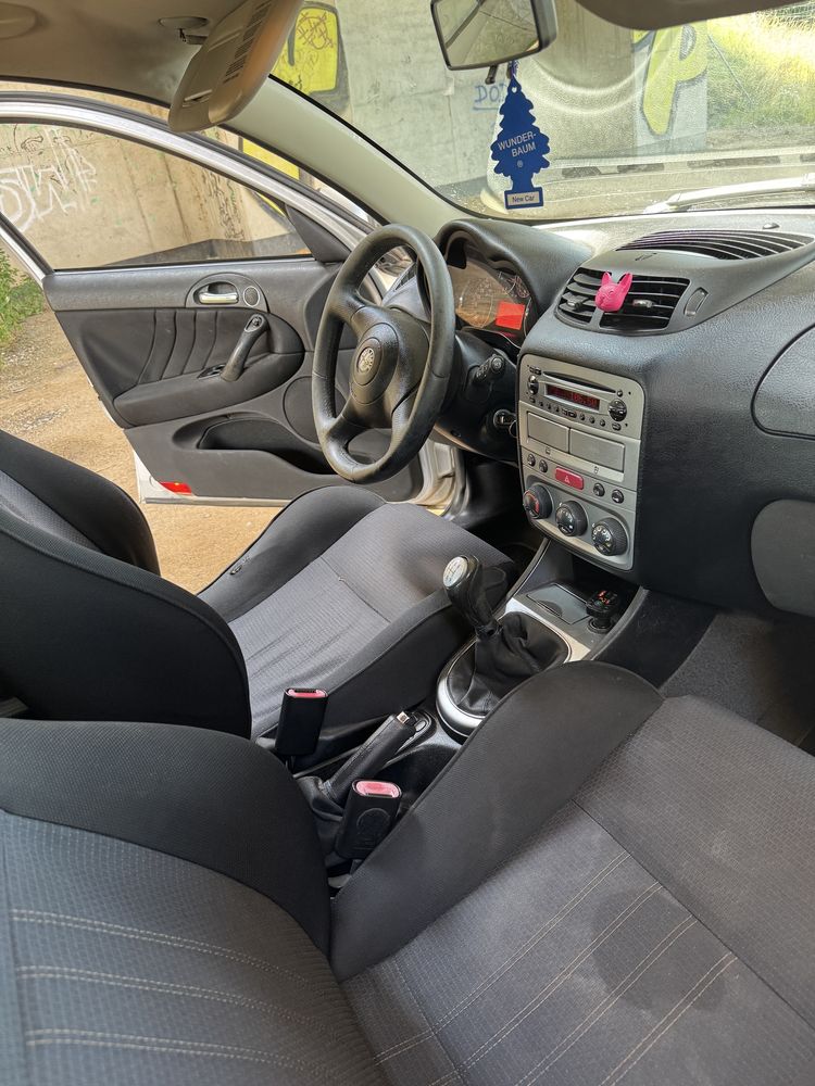 Alfa romeo 147 1.6 benzyna