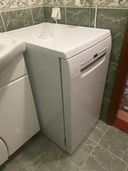 Посудомийна машина б/у Bosch окремо стояча