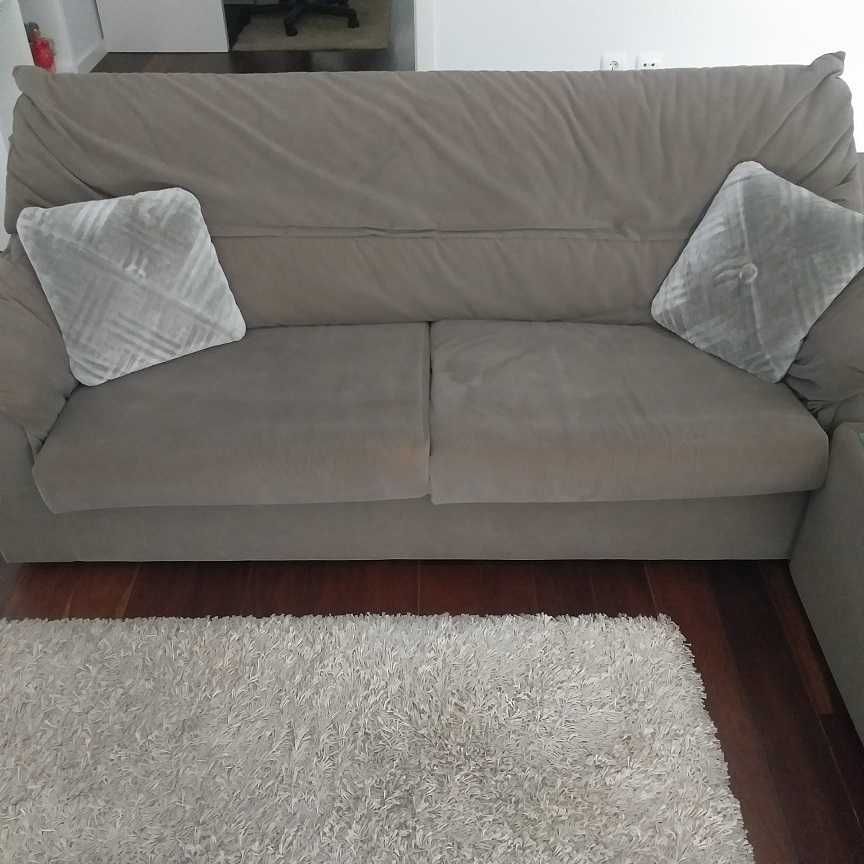 Sofá, conjunto de 2 sofás de 3 lugares + mesa de apoio