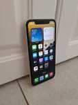 iPhone 11 128 GB biały – stylowy, szybki i gotowy do działania!