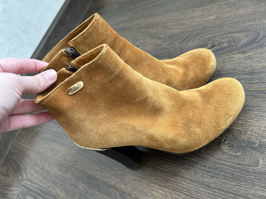 Замшеві жіночі ботінки Belali