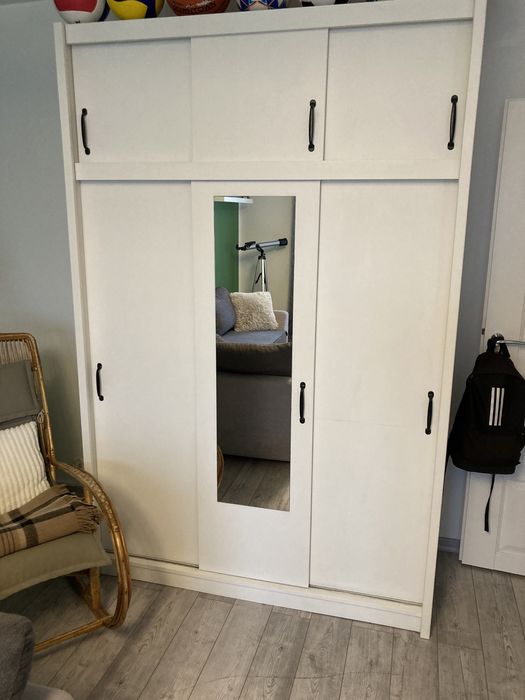 Szafa Biala drzwi przesuwne