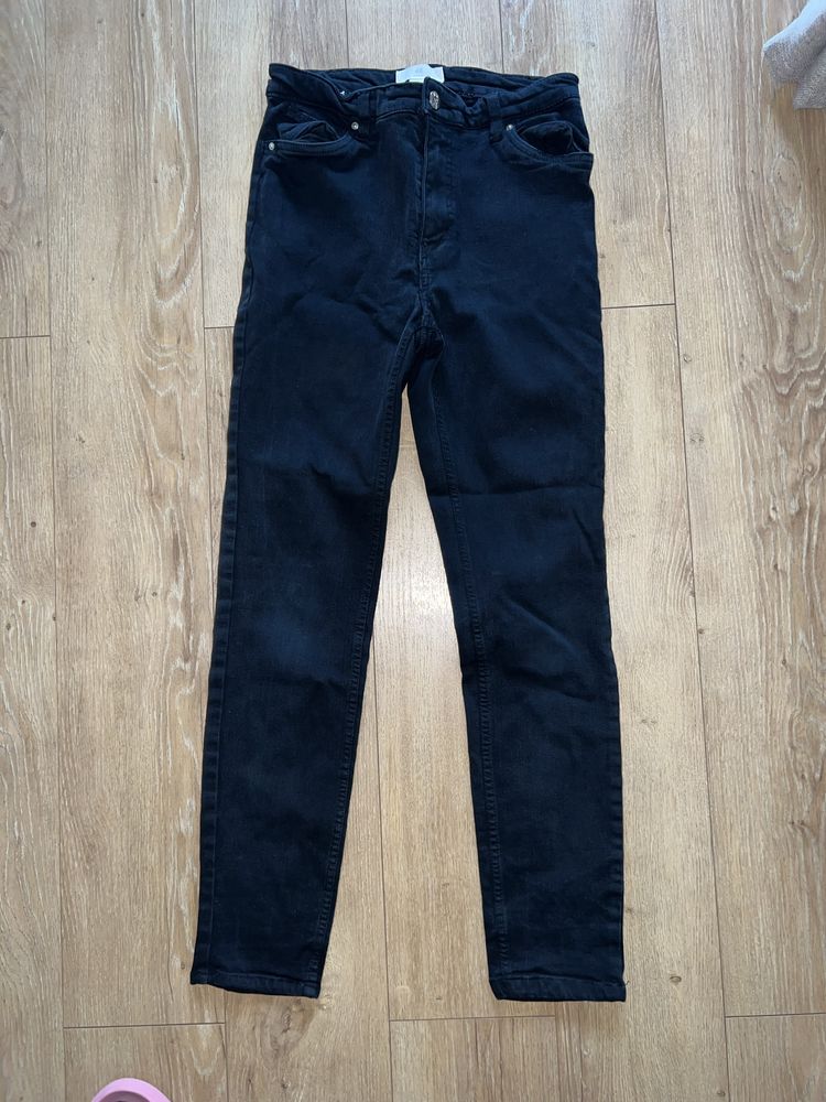 Czarne skinny dżinsy H&M regular rozmiar 26/S/36/4us