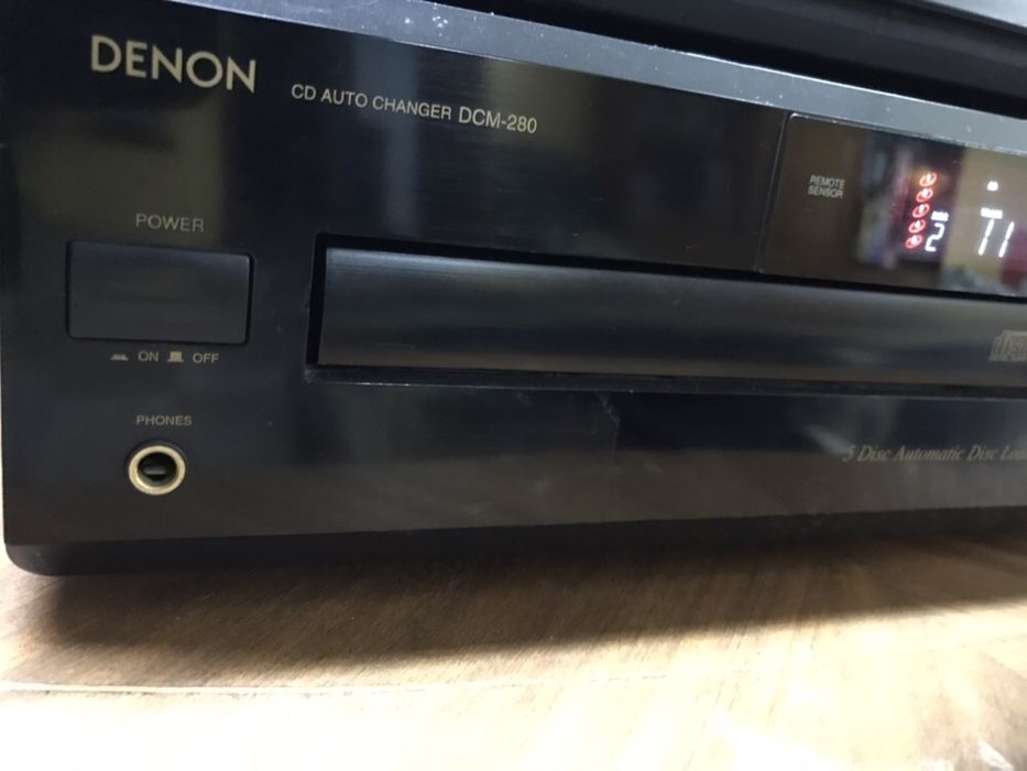 Leitor de CD Denon DCM 280