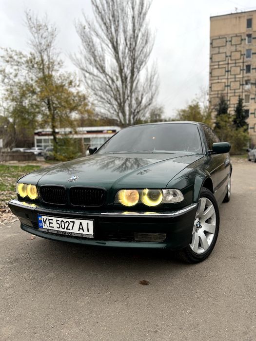 Продам БМВ е38 в нормальном состоянии