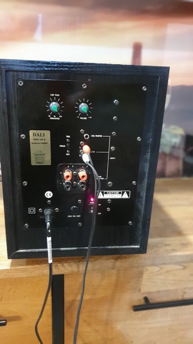 Subwoofer Dali trio av 8