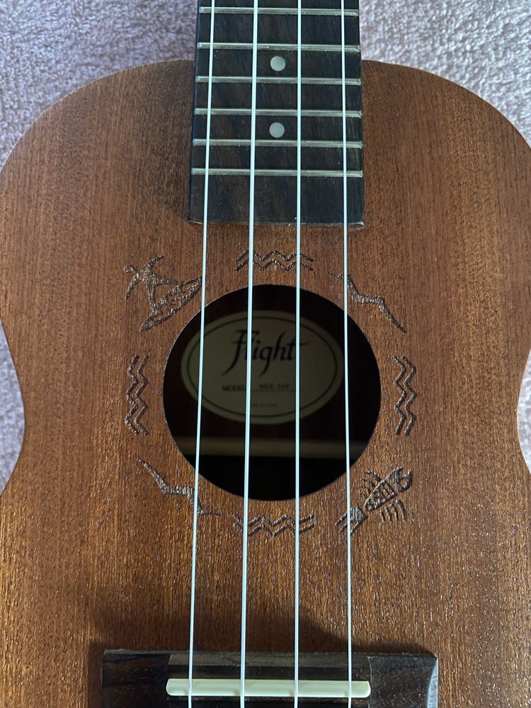 ukulele flight z pokrowcem