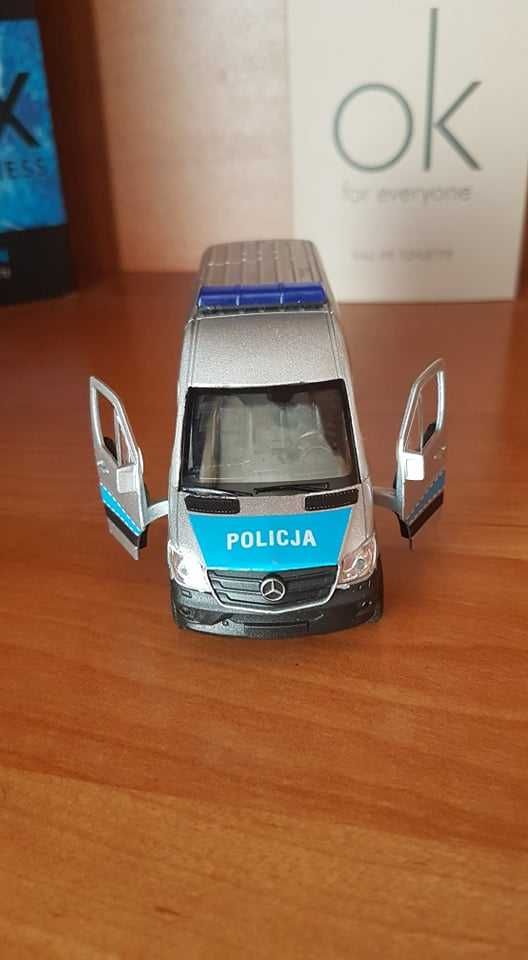 Samochód policja Mercedes-Benz Sprinter