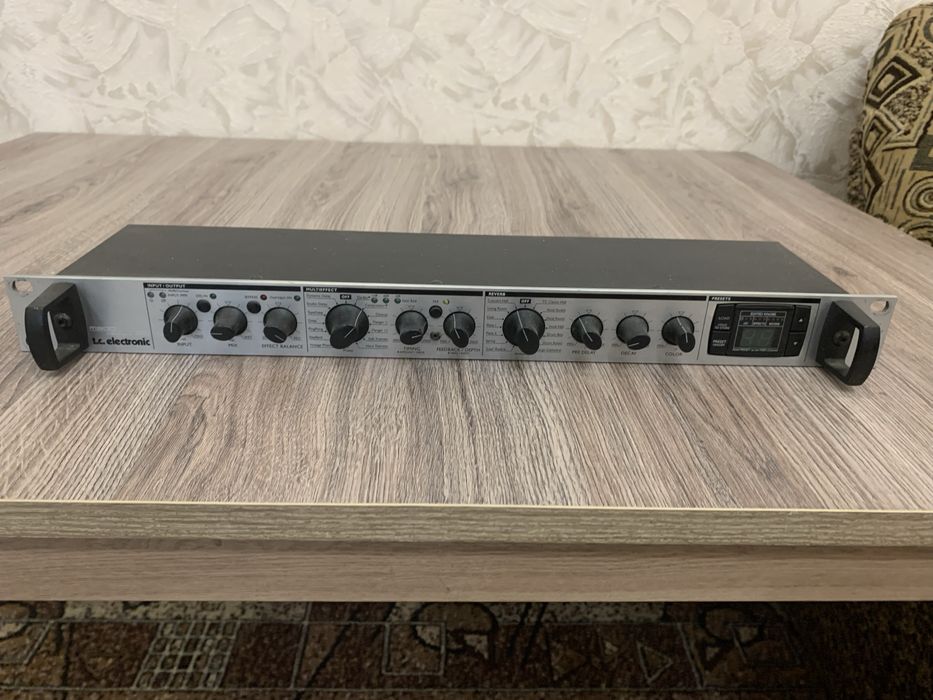 Процессор эффектов T.C.Electronic M300