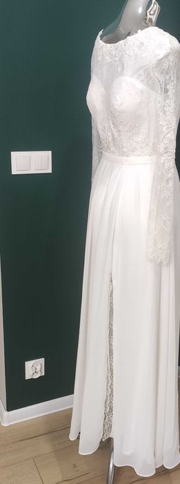 Suknia ślubna  z długim rękawem