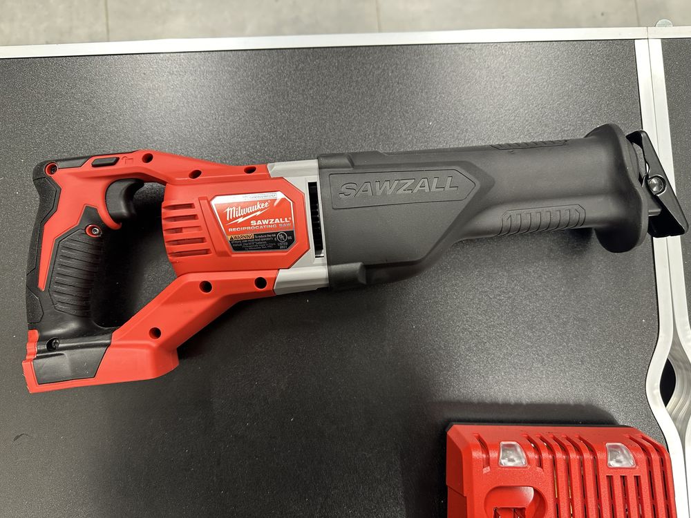 Сабельная пила Milwaukee 2621-20. M18. USA