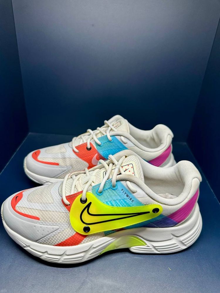Жіночі кросівки Nike