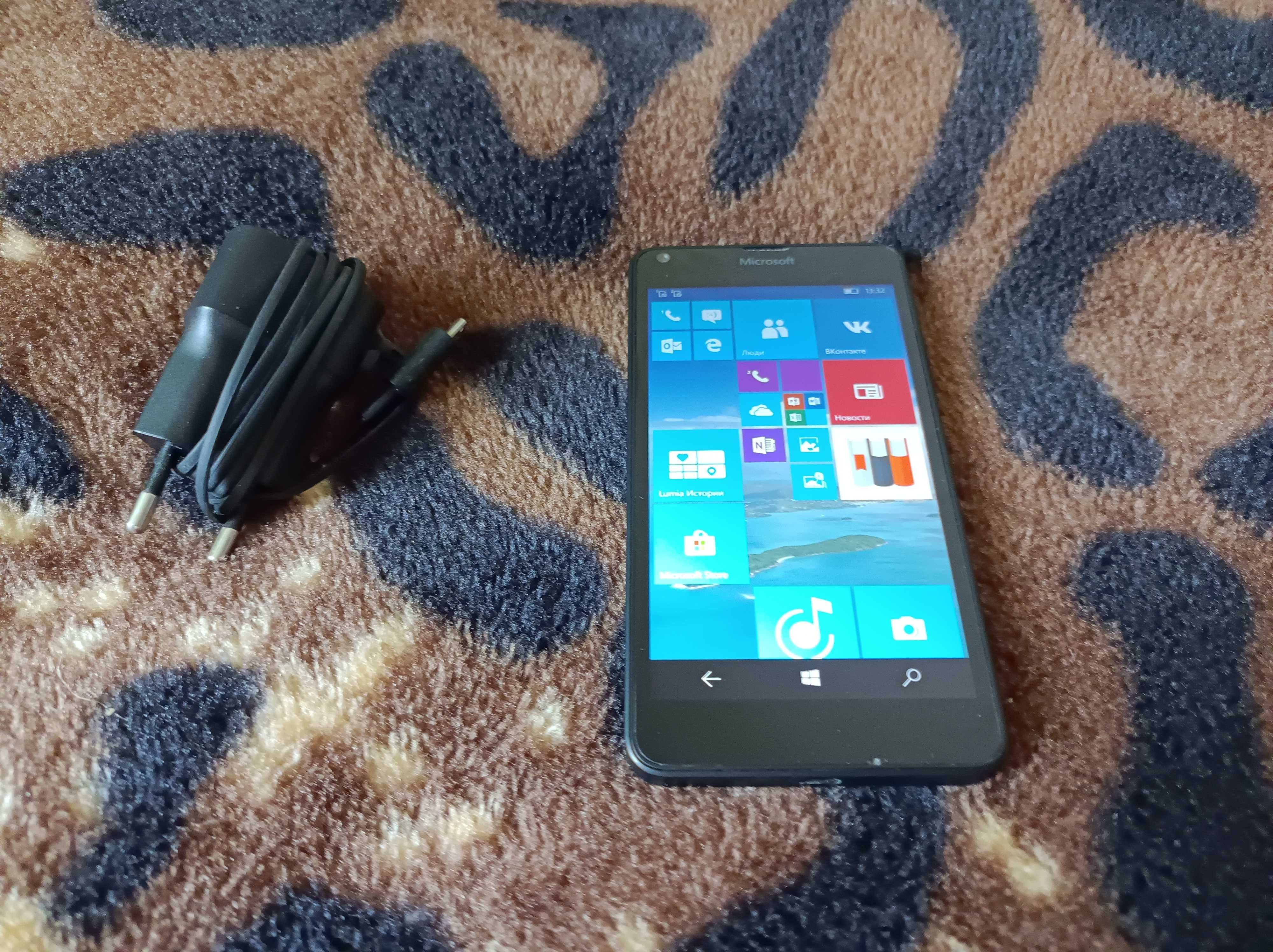 Телефон смартфон Nokia Microsoft Lumia 640 Dual Sim