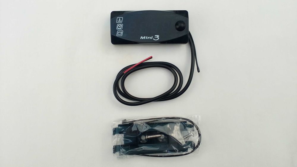 Електронний цифровий годинник, термометр, вольтметр 3 в 1 для мото 12В