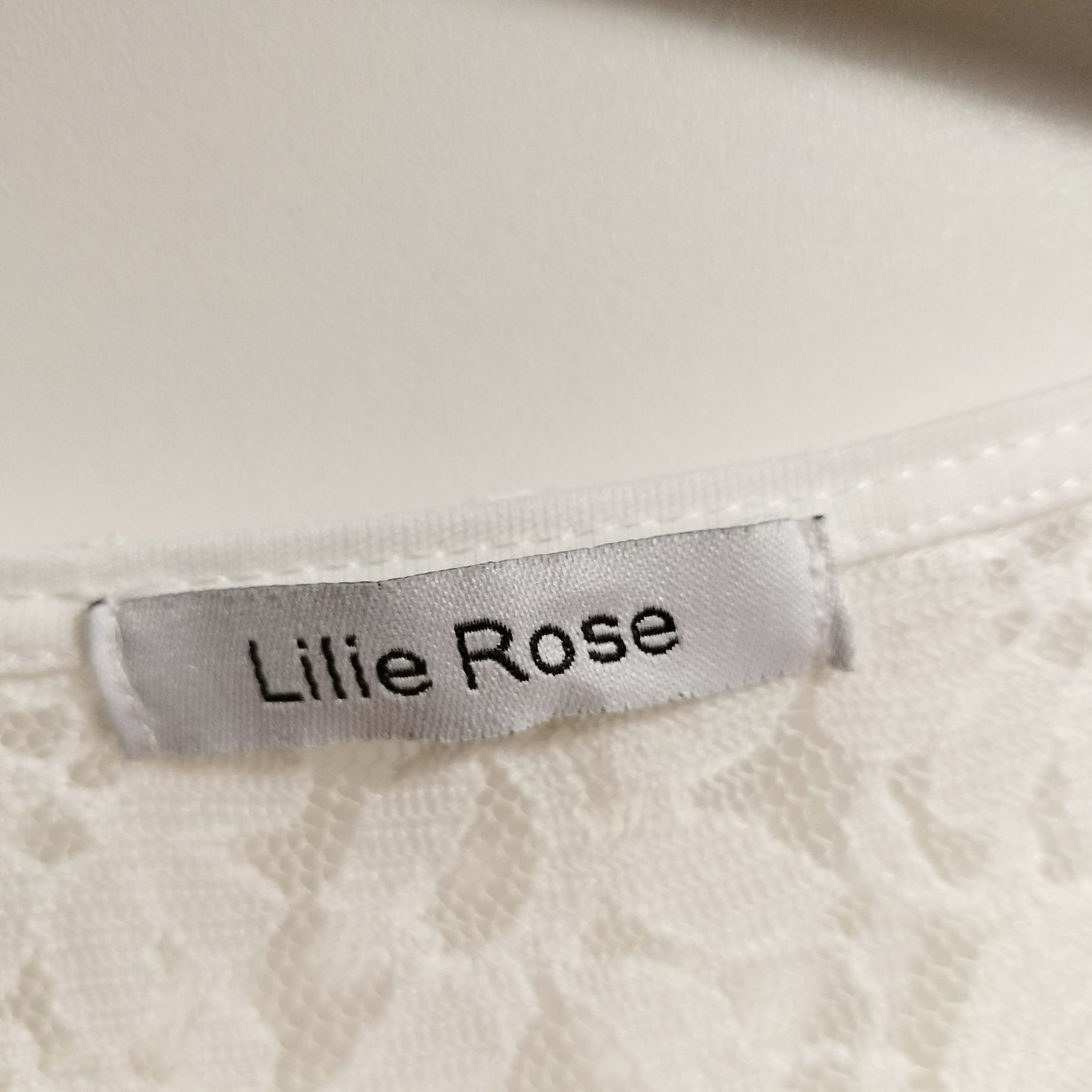 Sukienka koronkowa lilie Rose