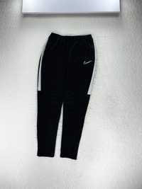 Спортивные штаны Nike Dri-fit nsw swoosh штани