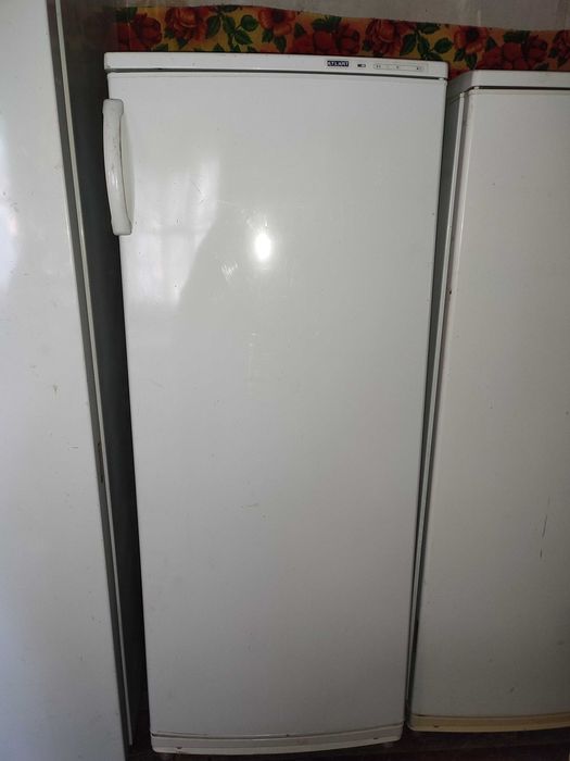 Продам морозильну камеру Атлант