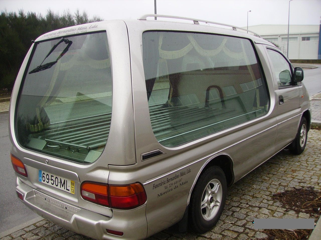 Carro funerário, Mitsubishi L200