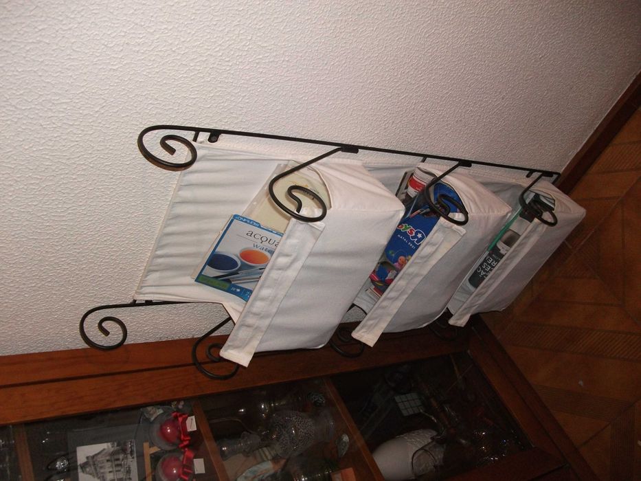 Porta Revistas com estrutura em ferro