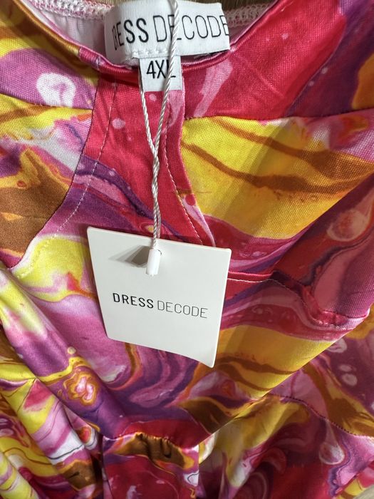 Dress Decode 4XL , boska sukienka z frędzlami kolorowa różowa na lato