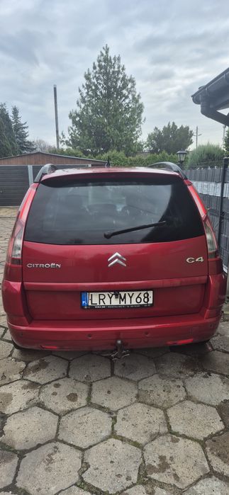 Samochód Nowy Silnik