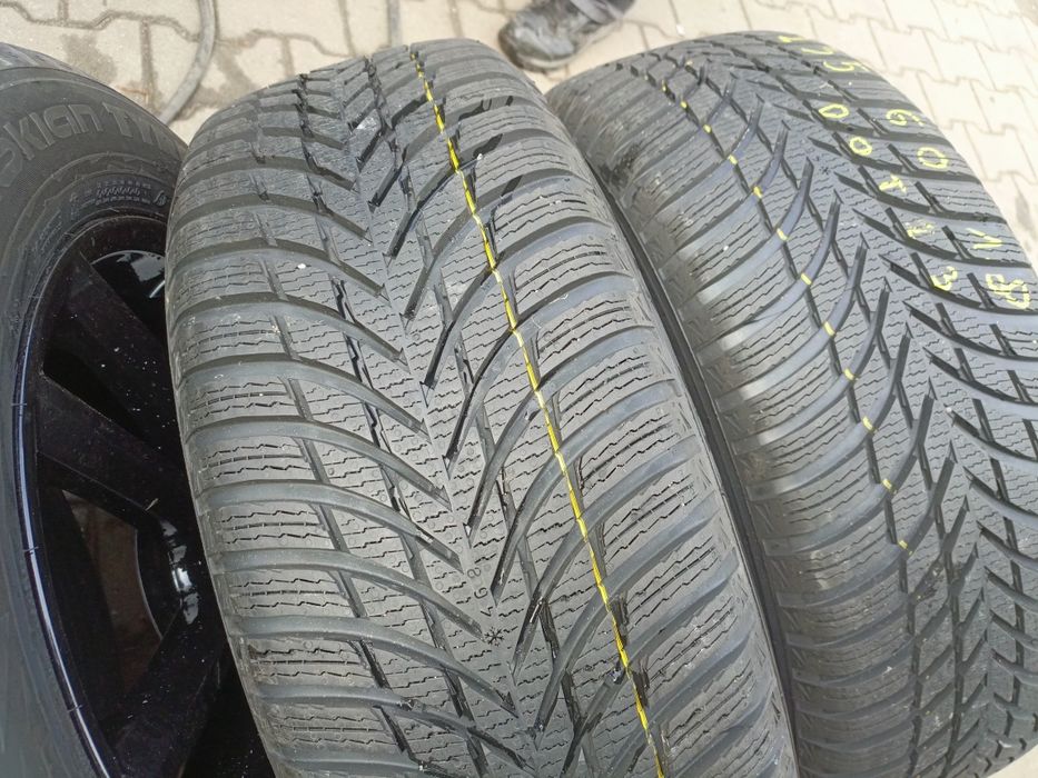 Koła aluminiowe zimowe 235/60/18  Nokian 5x114,3 Honda Toyota lexus
