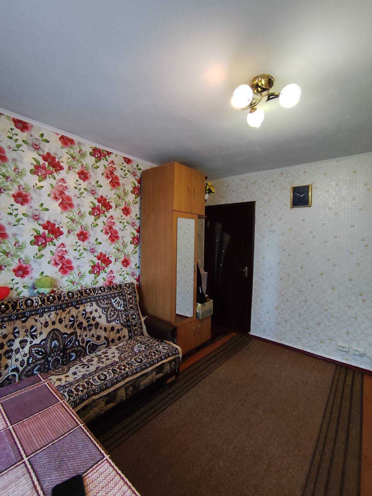 № 13681 - 1 к. квартира, Польова, Космонавтів, 5/9 пов., цегла