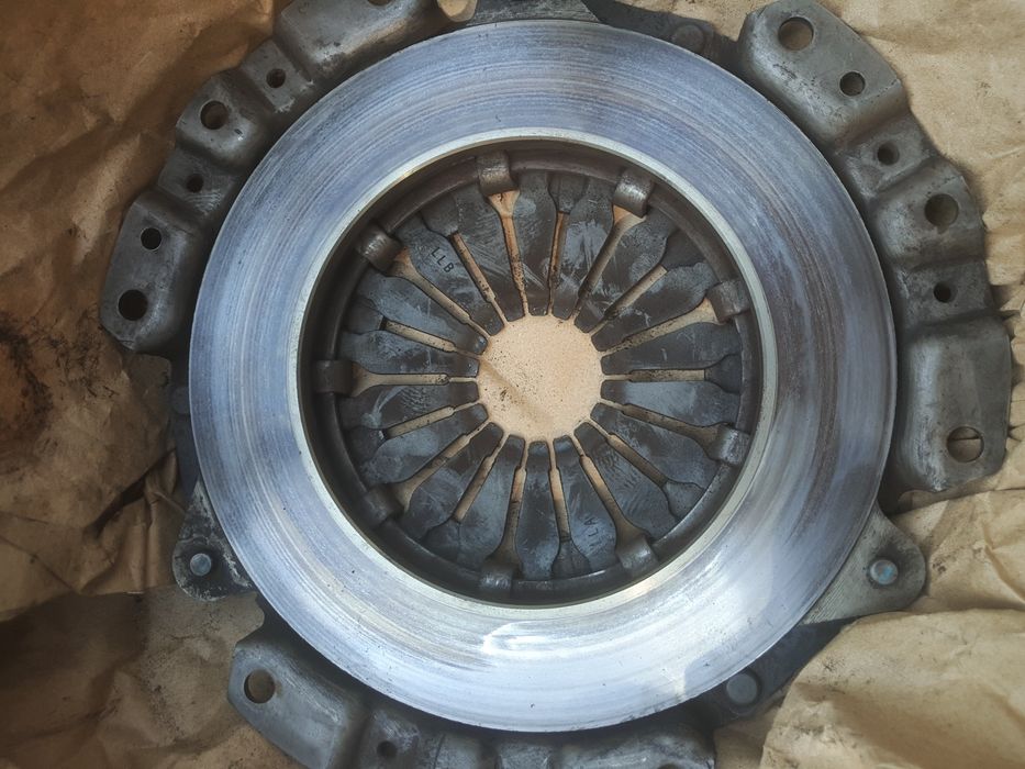 Корзина сцепления Valeo PHC Korea ВАЗ 08,09,99+диск+подшипник.