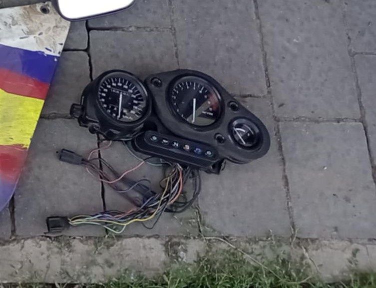 Licznik zegary honda CBR 900 rr fireblade sc33