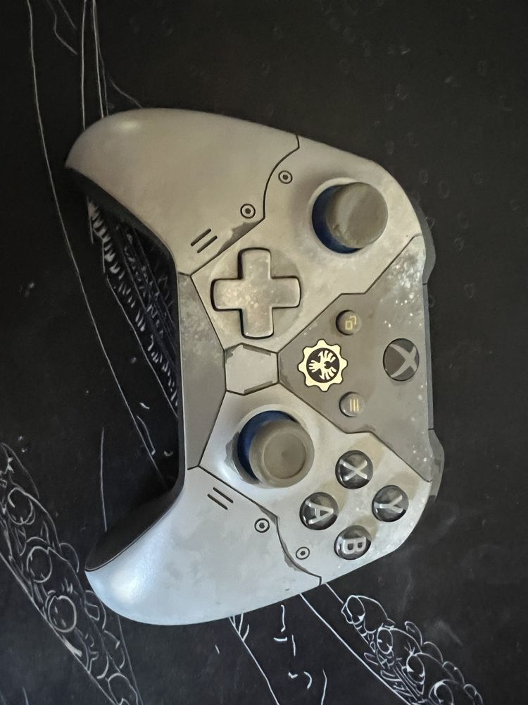Limitowany pad xbox one gears 5