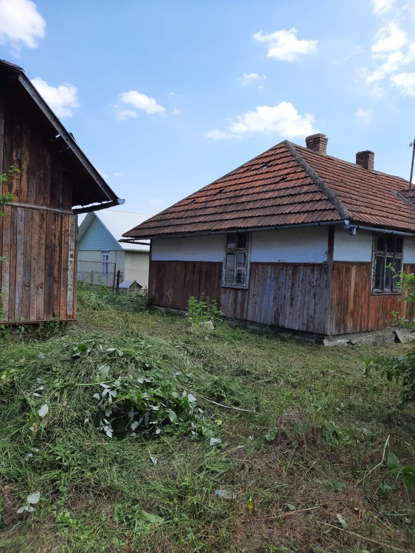 Земельна ділянка з будинком