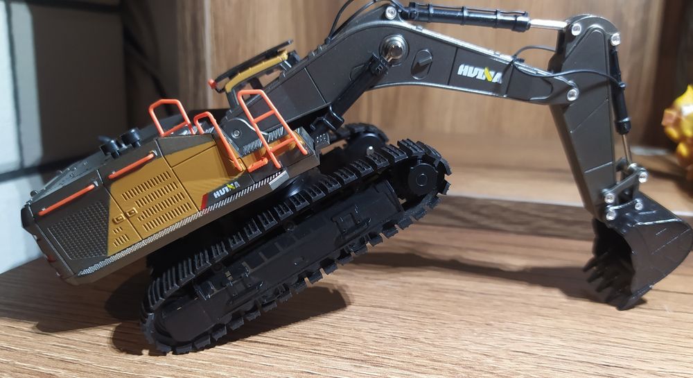 Кар'єрний екскаватор huina toys 1721  (7721)