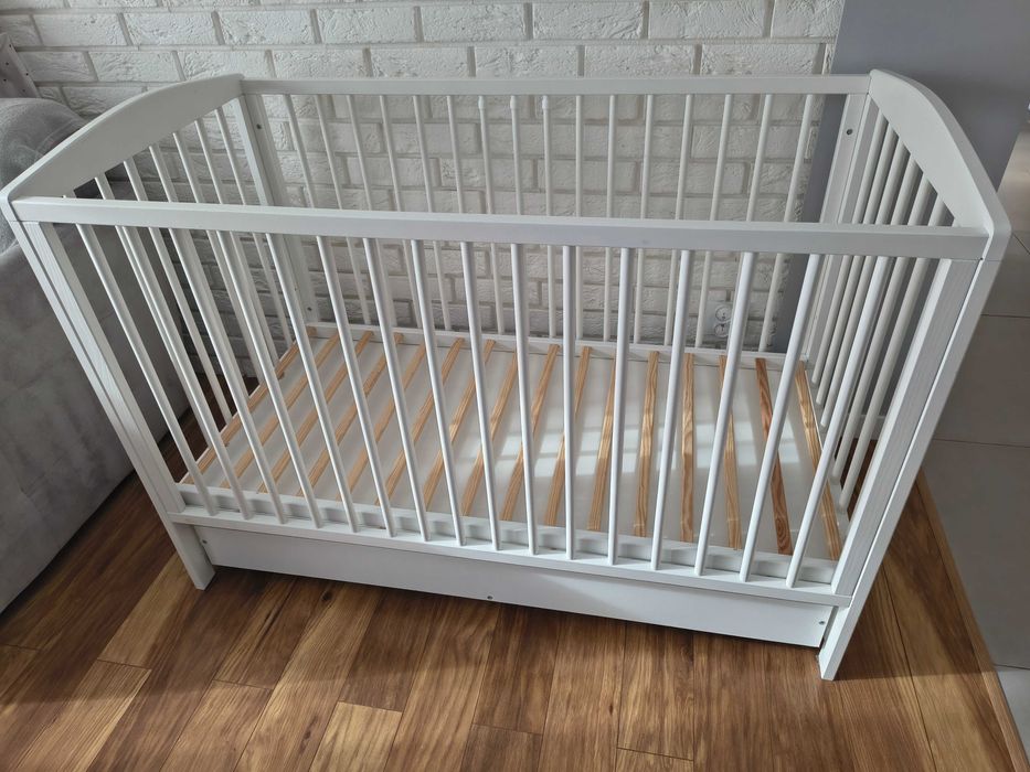 Łóżeczko Klupś Henry z szufladą – 120x60 cm, białe