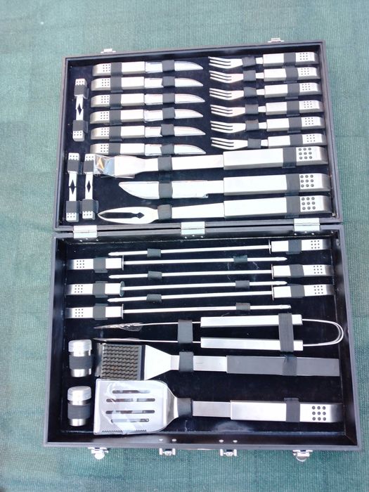 Набор для барбекю "BERGHOFF" для гриля 33 пр.