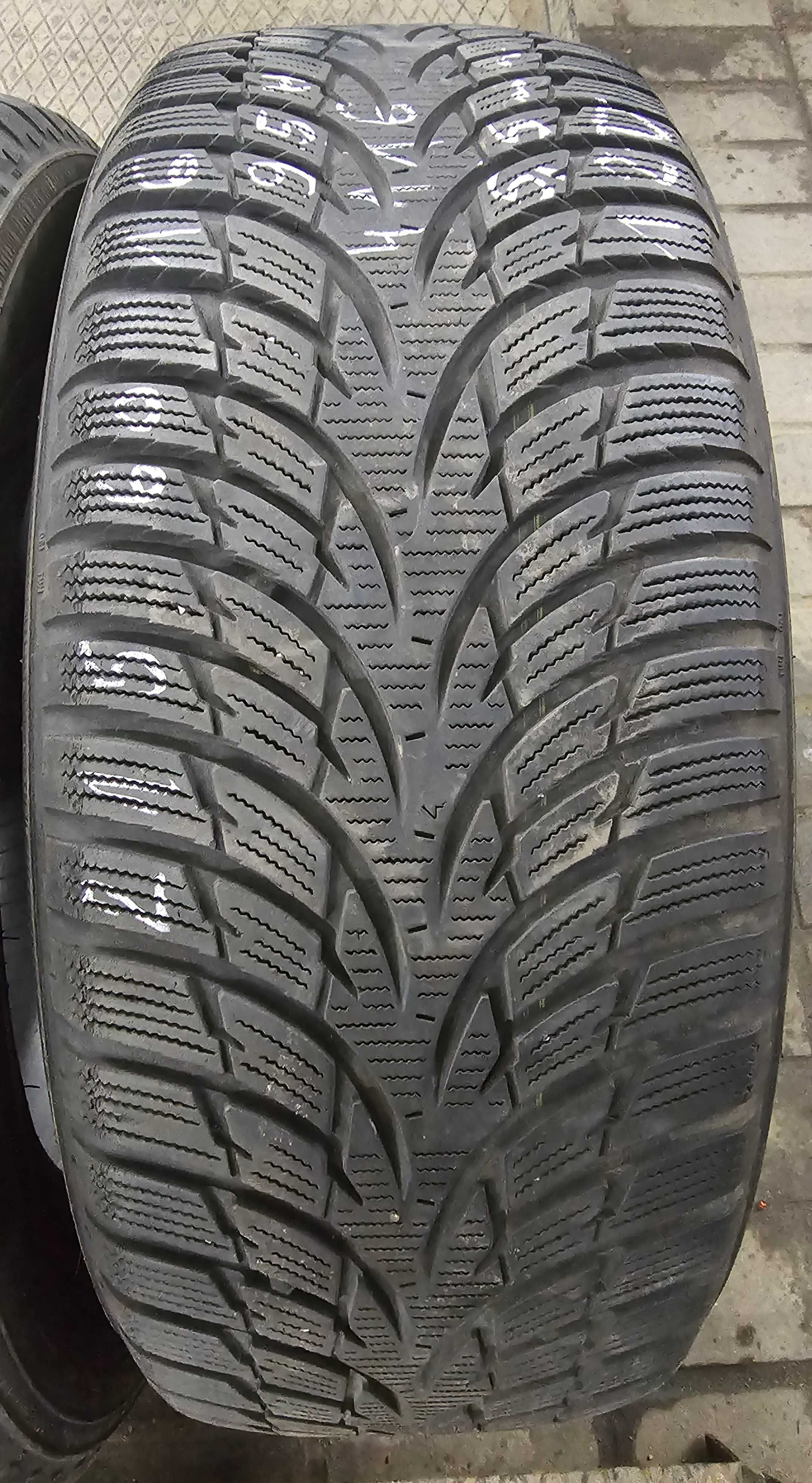 215/60R16 Nokian WR3 Zima