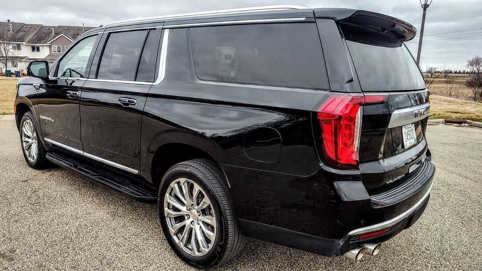 2022   GMC  Yukon