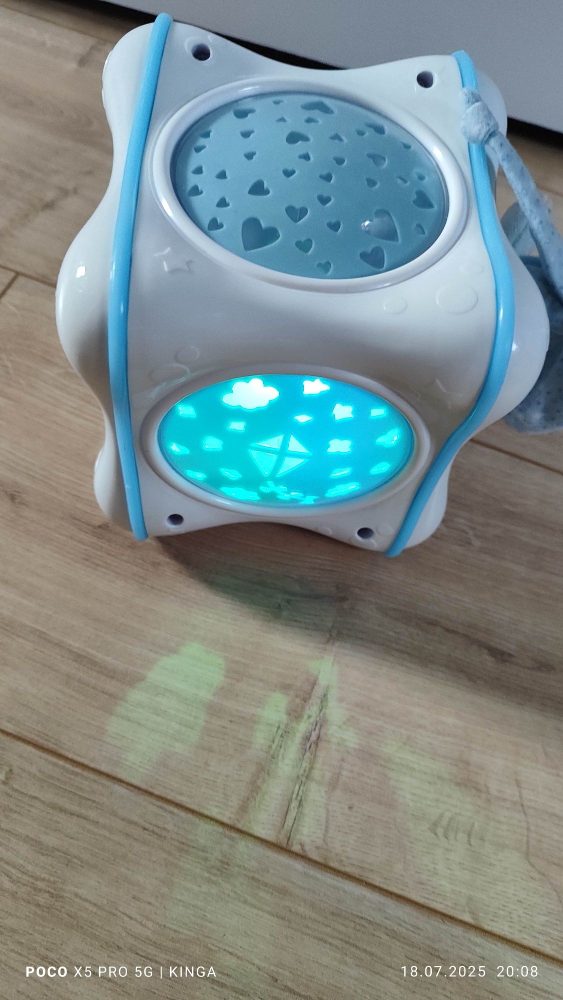 HIT Usypiacz projektor gwiazd kołysanki lampka nocna kolory Chicco 12+
