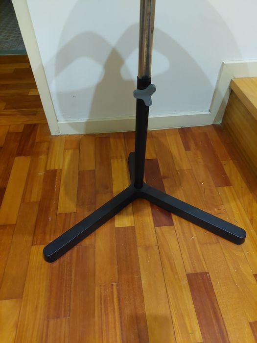 Mesa preta de computador ikea