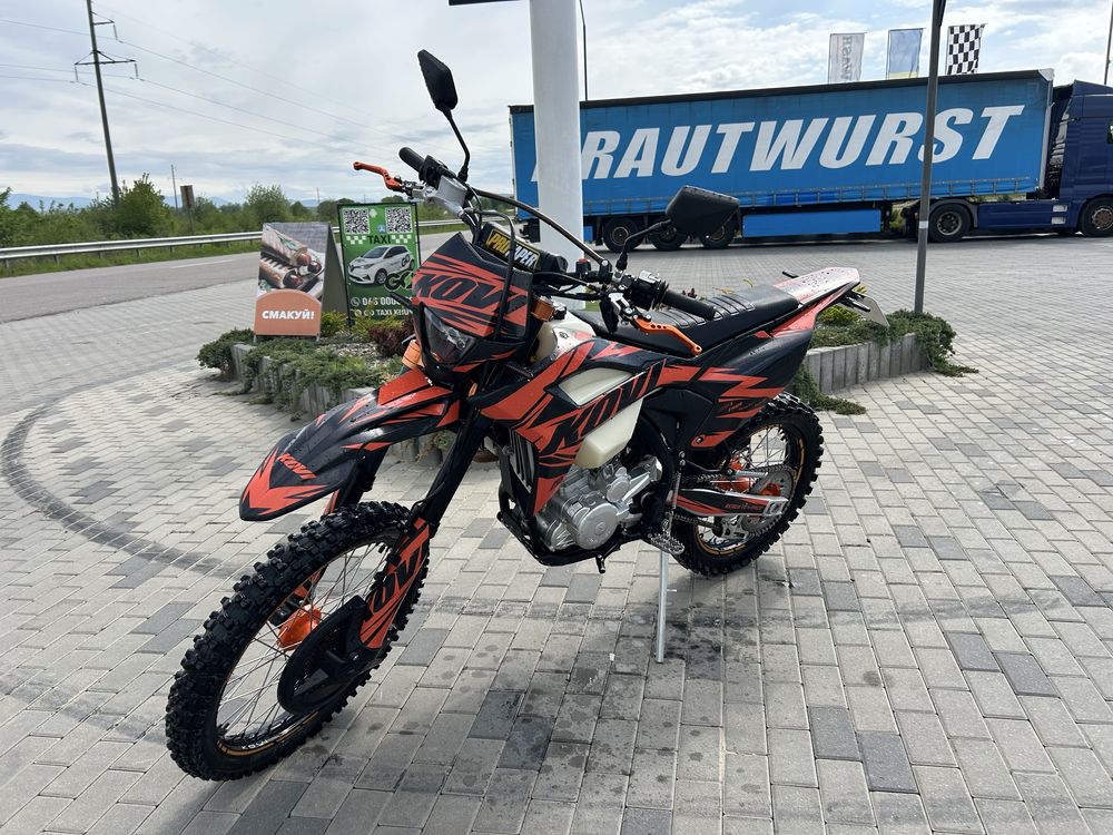 Продам мотоцикл Kovi Max 300