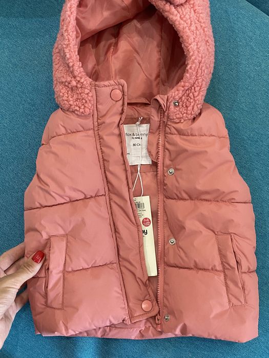 Яскравий жилет для дівчинки