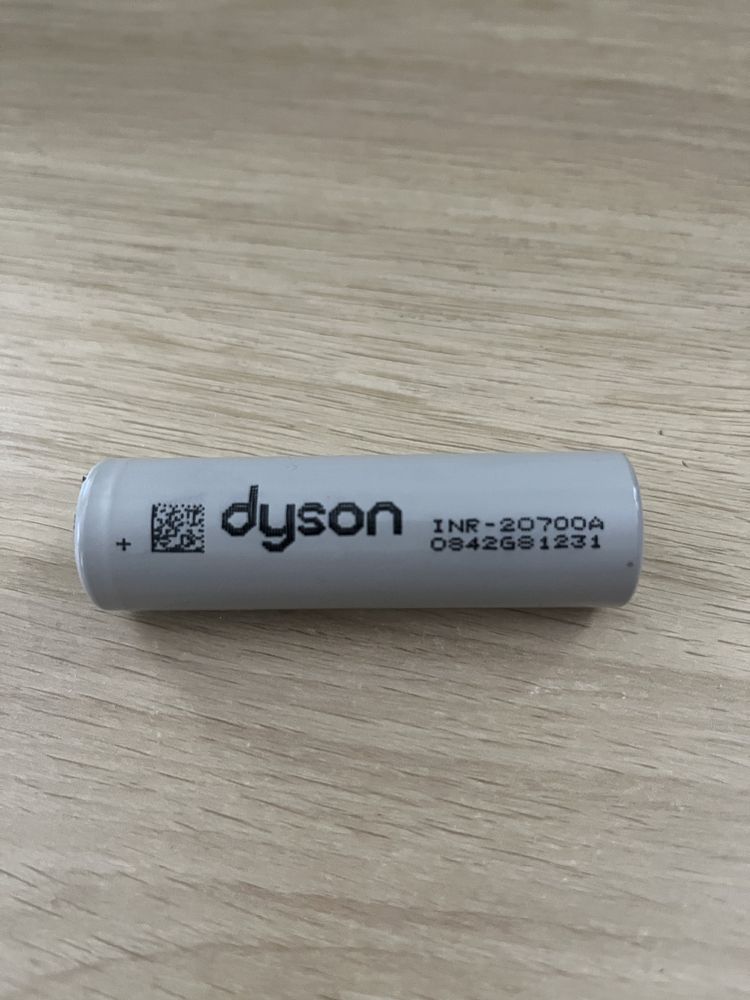 Акумулятор високотоковий dyson INR-20700A.